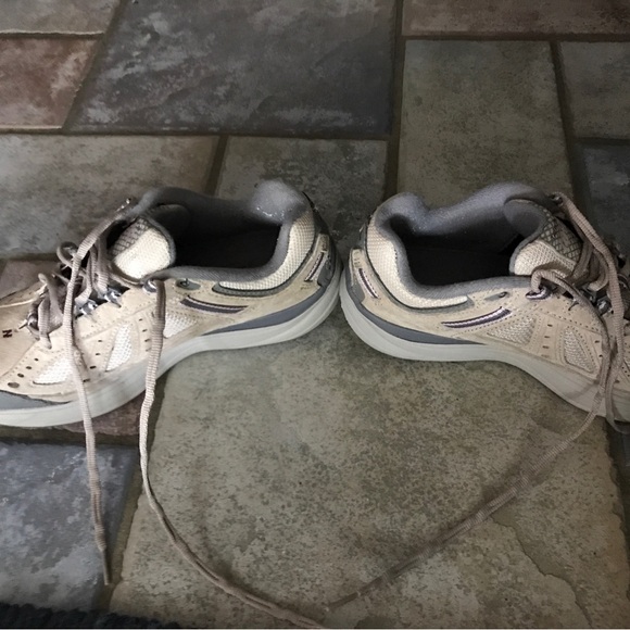 ✨New Balance shoes Size 8 - Picture 6 of 8